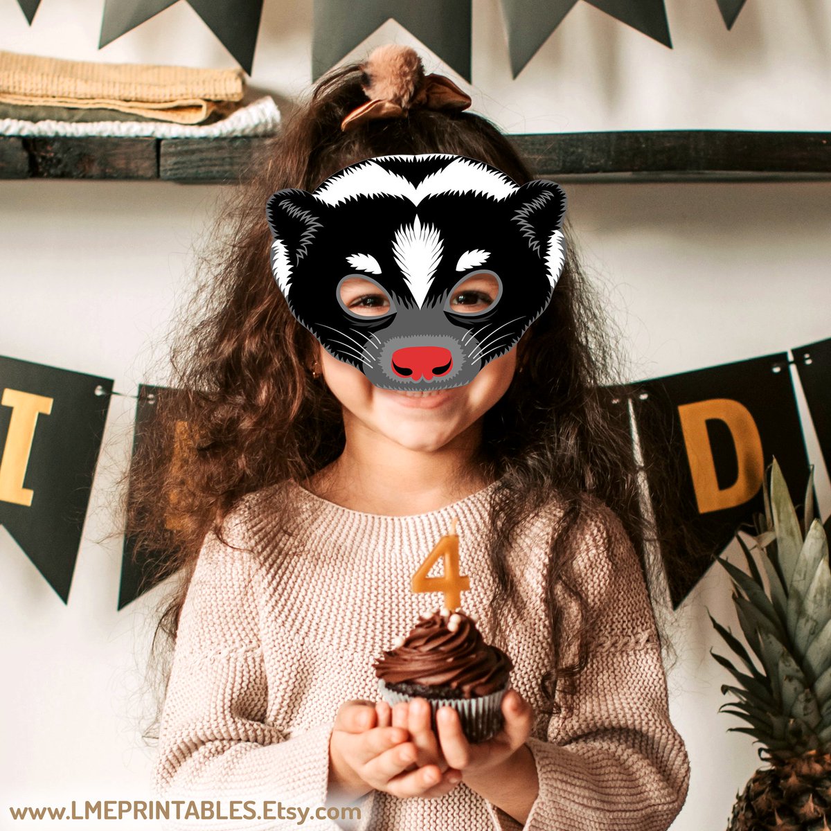 lmeprintables's tweet image. Skunk Mask Printable Carnival Forest Costume Animal Halloween Woodland Stink Badger Polecat Birthday Craft Party Favor Activity Kid Adult etsy.me/3INnaso via @Etsy #skunkmask #skunkcostume #woodlandpartymasksideas #woodlandpartyfavor #forestpartymasks #badgermask #crafts