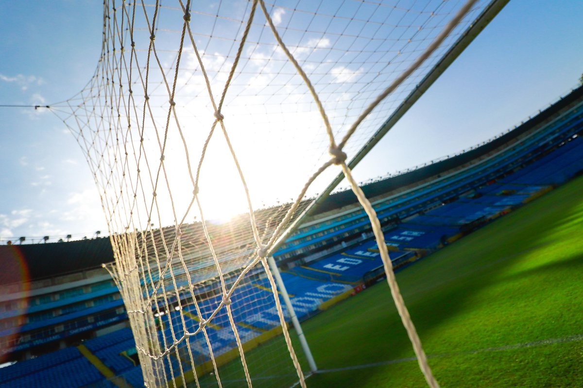 AlianzaFC_sv's tweet photo. Día de FINAL @SuperCopaSV 👊🏼🏆

#LaGloriaNosPertenece #AlianzaFC https://t.co/KWB5q1ubrK