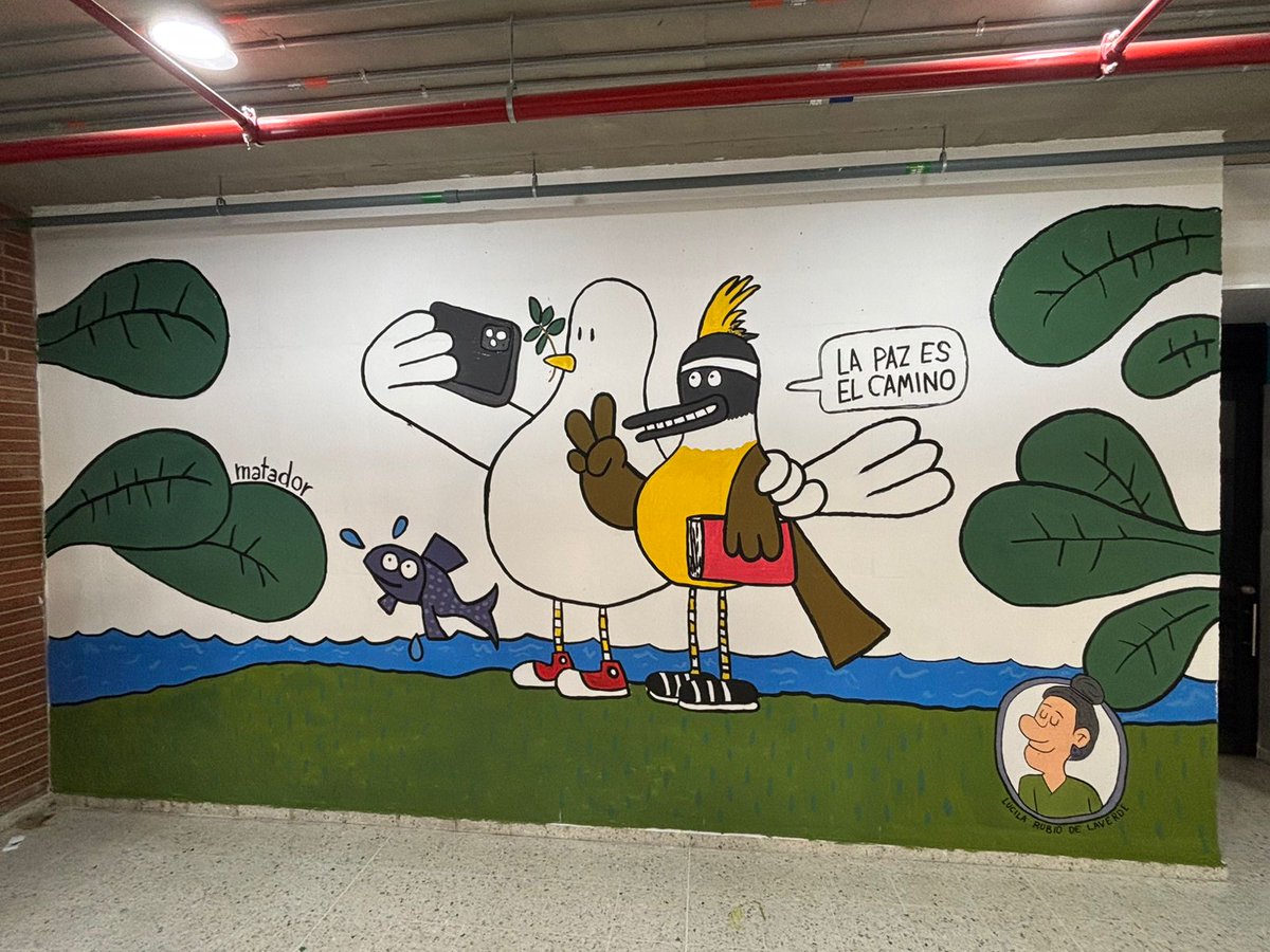 UAcuerdoPaz's tweet photo. Con apoyo de l@s docentes 👩‍🏫, se vincularon más de 2.000 estudiantes 🧑🏽‍🎓 en esta jornada, que finalizó con un mural colectivo 🖌️que expresa su sentir por la paz y hace un llamado a la #ConstrucciónDePaz. ¡Hacemos pedagogía para la paz! 🕊️🎨🧵4/4 https://t.co/DONylFEuqd