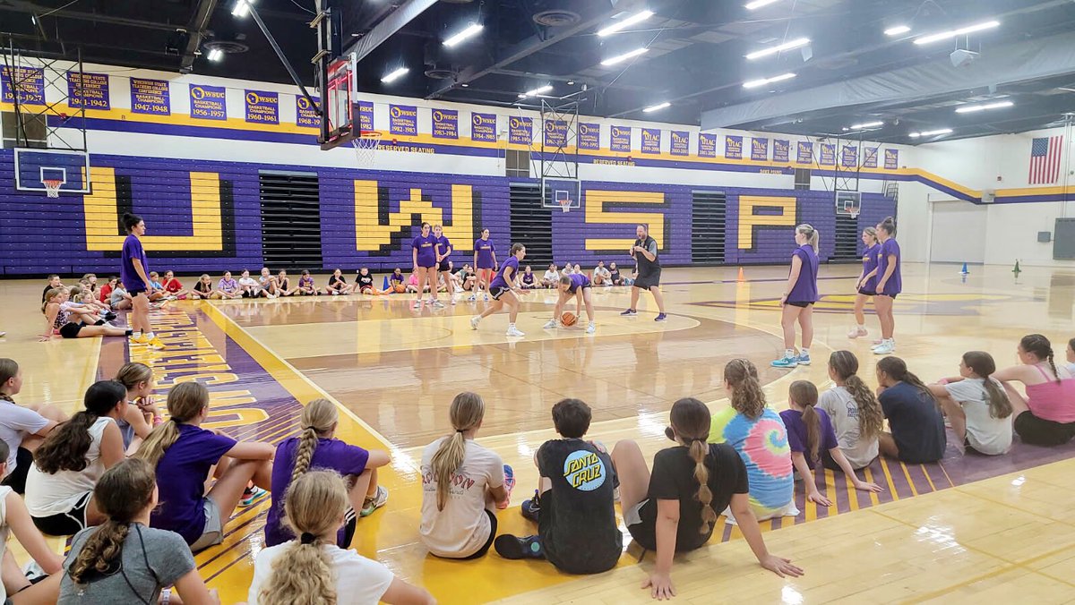UWSPWBB's tweet image. Shooting 🏀 Camp was 🔥🔥 Today‼️

This camp quadrupled in size from☝️year ago with over 8️⃣0️⃣ shot takers, but more importantly shot makers on our campus

HUGE THANKS 🙏 to all participants, and especially our players that came back &amp;amp; brought #JUICE🧃all day long

💜 #Pointers 💛