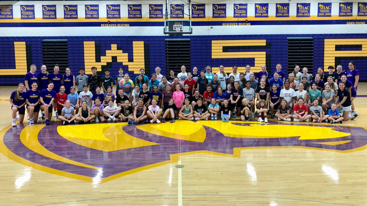 UWSPWBB's tweet image. Shooting 🏀 Camp was 🔥🔥 Today‼️

This camp quadrupled in size from☝️year ago with over 8️⃣0️⃣ shot takers, but more importantly shot makers on our campus

HUGE THANKS 🙏 to all participants, and especially our players that came back &amp;amp; brought #JUICE🧃all day long

💜 #Pointers 💛