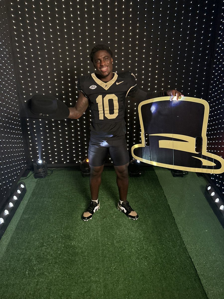 Proud Mama moment, I’m
Blessed to have you as my son. Wake Forest University got a good one. I’m not saying it because you my son. Great Athlete, Great Person. Keep God first Son. 
<a href="/TheChrisBarnes1/">Christopher Barnes</a> 🔟