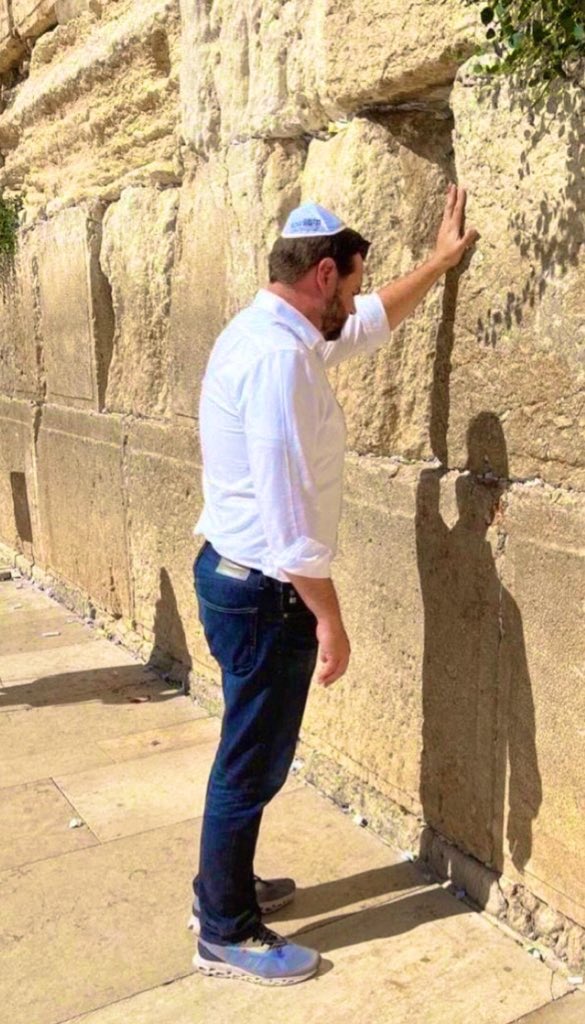 JD Vance is America First. 😂