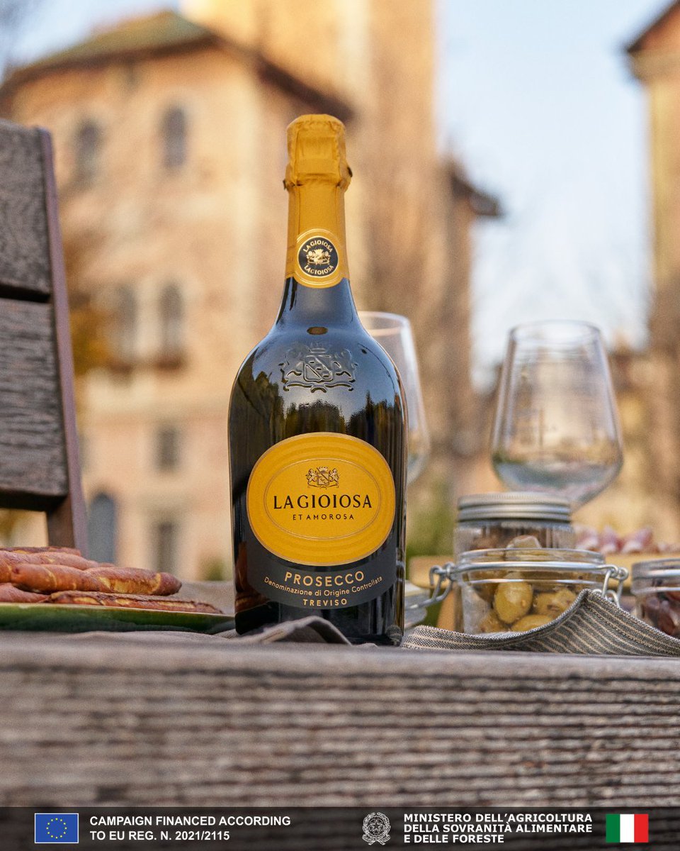 Crisp, lively, and unmistakably Italian. La Gioiosa Prosecco DOC Treviso delights with fresh green apple and citrus notes, perfect for aperitivo time. 
#LaGioiosa #ProseccoDOC #TrevisoDOC #SparkleNaturally #unitedstatesofamerica #usa #americanmarket