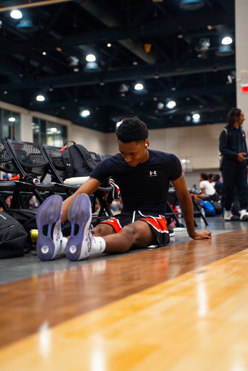 AzareonClaxton7's tweet image. PHL BOND! SEE YOU IN SOUTH CAROLINA.
@Phenom_Hoops @PHRecruitNews @ty1ewis @colbylewis20 @ty1ewis @Coach_Rick57 @CoachJavon