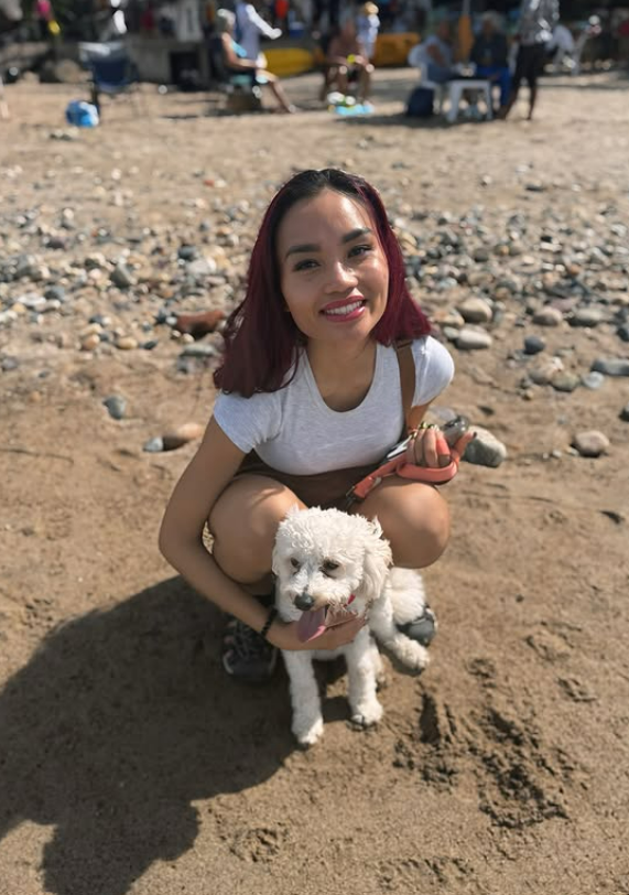 _imyourava_'s tweet photo. Sun’s out, buns out ☀️🐾 
Me and my fluffy wingman reporting for beach duty 💋
Who’s joining us for some sand, smiles, and maybe a little mischief? 😘
https://t.co/1Lut44lCol

#BeachBabe #PuppyLove #AvaUnleashed #SummerMood #MILFOnTheMove https://t.co/nPeLutXCBQ