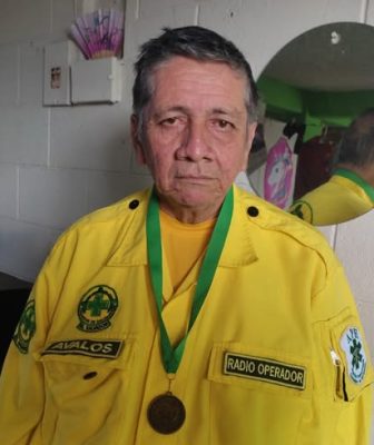 .<a href="/alertacomando/">ComandosdeSalvamento</a> se encuentra de luto tras la pérdida de uno de sus elementos, Rafael Polanco, radio operador de la institución, quien falleció anoche tras padecer de una enfermedad crónica.
Vía <a href="/MaribelJovel/">Jovel Cortez Maribel</a>