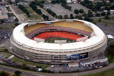 EricFlackTV's tweet image. Source: Maryland, Virginia reaching out to Commanders about building teams new stadium in wake of exclusivity clause expiring with DC.
RFK remains the clear front runner but DC Council now entering the FAFO phase. Told if vote goes past July - 2030 opening in serious jeopardy.