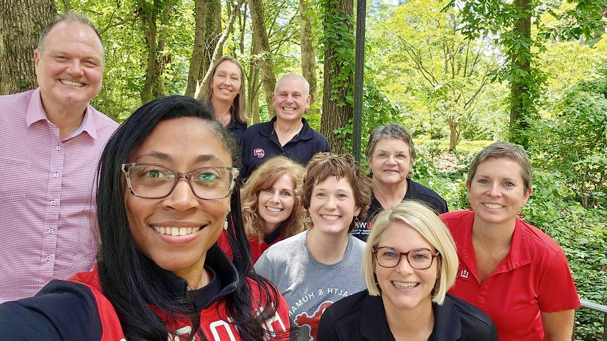 ⭐️CHHS Leadership Retreat⭐️
✅Planning for the next academic year!
🥗Catching up over lunch!
🏡And a beautiful day for the Baker Arboretum!
