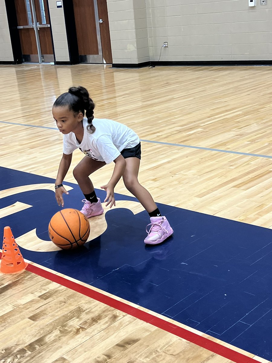 GirlsToombs's tweet image. Day 1 was a SUCCESS!😍💙🏀 #Lunch&amp;amp;Learn