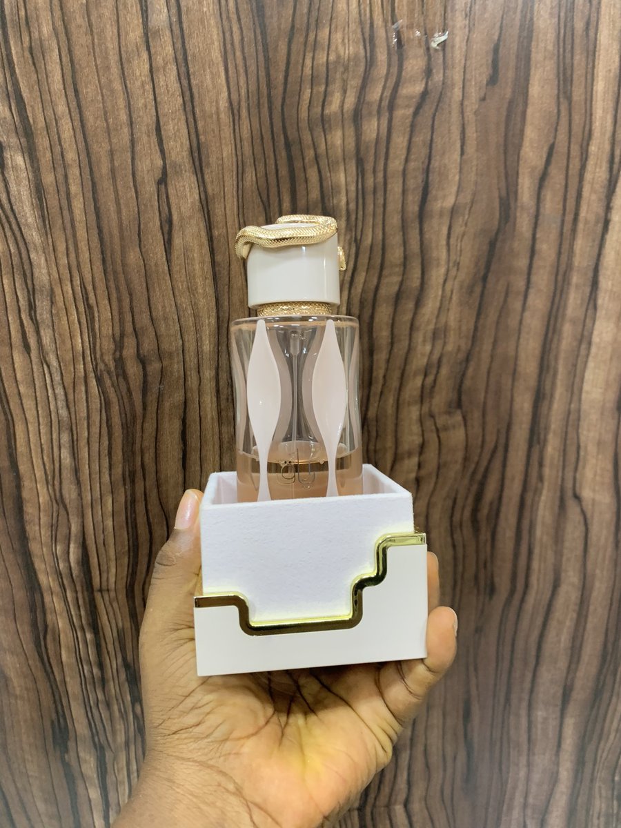 Ukinipa laki moja nakupa hii perfume bure.