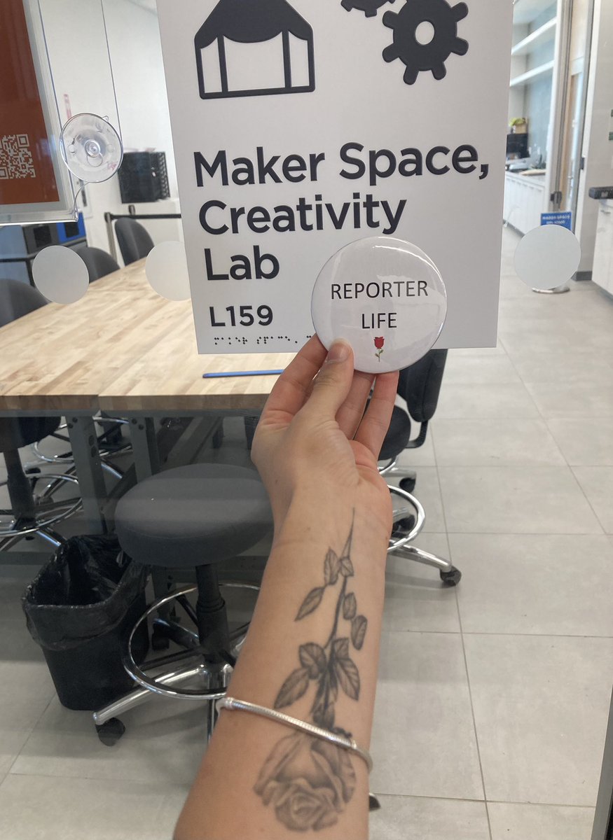 Had a great time learning about the Maker Space at the MURC, in the town of Georgina! Tyler, the Maker Space programmer showed me how to make this cool custom button! Story coming soon!

#georgina