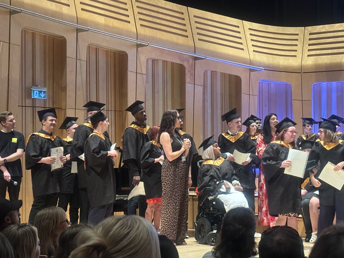 Cyngor Caerdydd (@cyngorcaerdydd) on Twitter photo 🎓 62 mae dysgwyr sydd ag Anghenion Dysgu Ychwanegol o Dŷ Calon yn <a href="/whs_cardiff/">Whitchurch High School</a> wedi graddio gyda Gwobr Gelfyddydau genedlaethol! Dathliad gwych o greadigrwydd, cynhwysiant a chyflawniad 👏
orlo.uk/gGVqY <a href="/UCANProduction/">UCAN Productions</a> 🎓 62 mae dysgwyr sydd ag Anghenion Dysgu Ychwanegol o Dŷ Calon yn <a href="/whs_cardiff/">Whitchurch High School</a> wedi graddio gyda Gwobr Gelfyddydau genedlaethol! Dathliad gwych o greadigrwydd, cynhwysiant a chyflawniad 👏
orlo.uk/gGVqY <a href="/UCANProduction/">UCAN Productions</a>