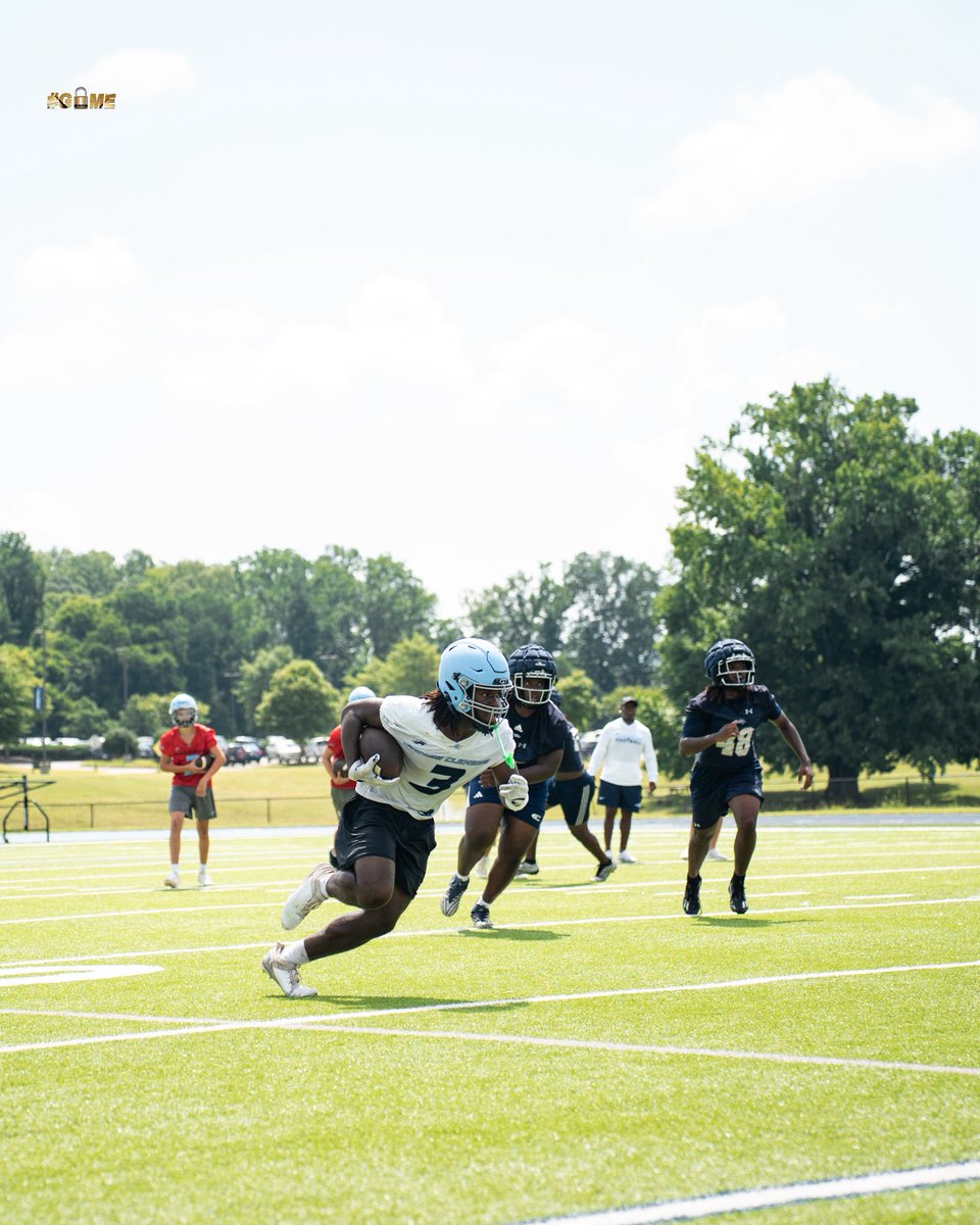 Few Frames From <a href="/JCJetsFootball/">James Clemens Jets Fb</a> v <a href="/CCHSfootbal/">Clay-Chalkville Football</a> OTA 🔥

📸: <a href="/Alex_Lively08/">Alex Lively</a> <a href="/KeithRi67549893/">Keith “Terminator” Richmond</a> <a href="/coreybarberjr/">Corey Barber</a> <a href="/MJGideon1/">MJ Gideon</a>