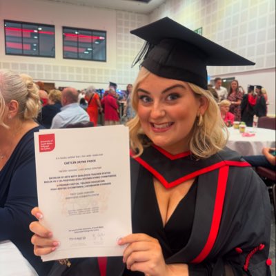 Miss Price 🎭🔭📚🏑🧘‍♀️ tweet media
