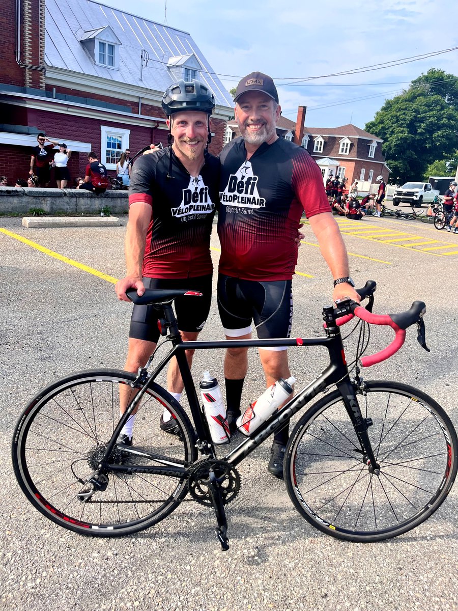 Les 12 et 13 juillet, plus de 300 cyclistes ont parcouru 300 km entre Montmagny et Rimouski, amassant un record de 303 000 $ pour l’Association du cancer de l’Est du Québec. L'APPQ est fière d'avoir contribué avec un don de 500 $. Merci à tous pour votre engagement!