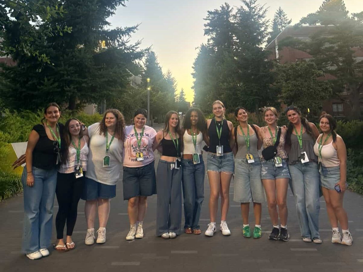 CallMeADuck's tweet photo. New nest, who dis? #IntroDUCKtion ππ
Share your favorite photos with us @callmeaduck for a chance to be featured π²
#OregonBound https://t.co/clNok1tZoj