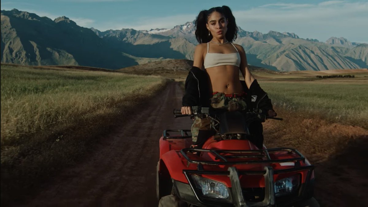 HipHopDEMOCRAT's tweet image. New on HHD: Jessie Reyez Debuts Beautifully Fun New Video, NIGHTS WE’LL NEVER HAVE thehiphopdemocrat.com/2025/07/16/jes… Hip Hop Democrat