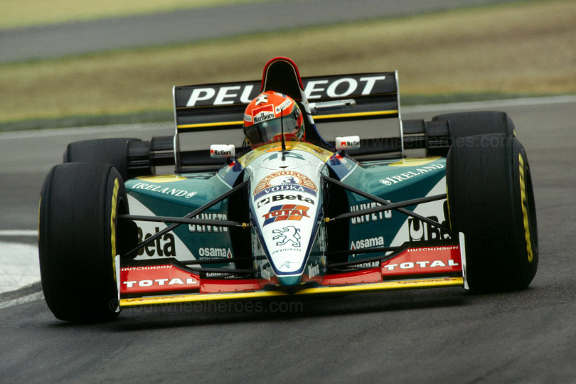 Eddie Irvine (Jordan-Peugeot) Imola 1995