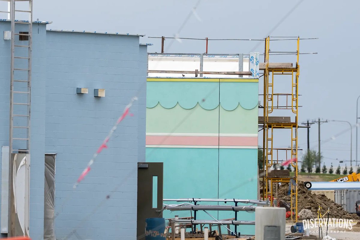 Aahs_n_Oohs's tweet image. With scalloped trim and pastel hues, a show building in the Trolls land of Universal Kids Resort is receiving theming and paint.
1 📷 @diservations
2 📷 @ThemeParkHD
Recent (3) & Previous (4) Concept Art from Universal Destinations & Experiences
