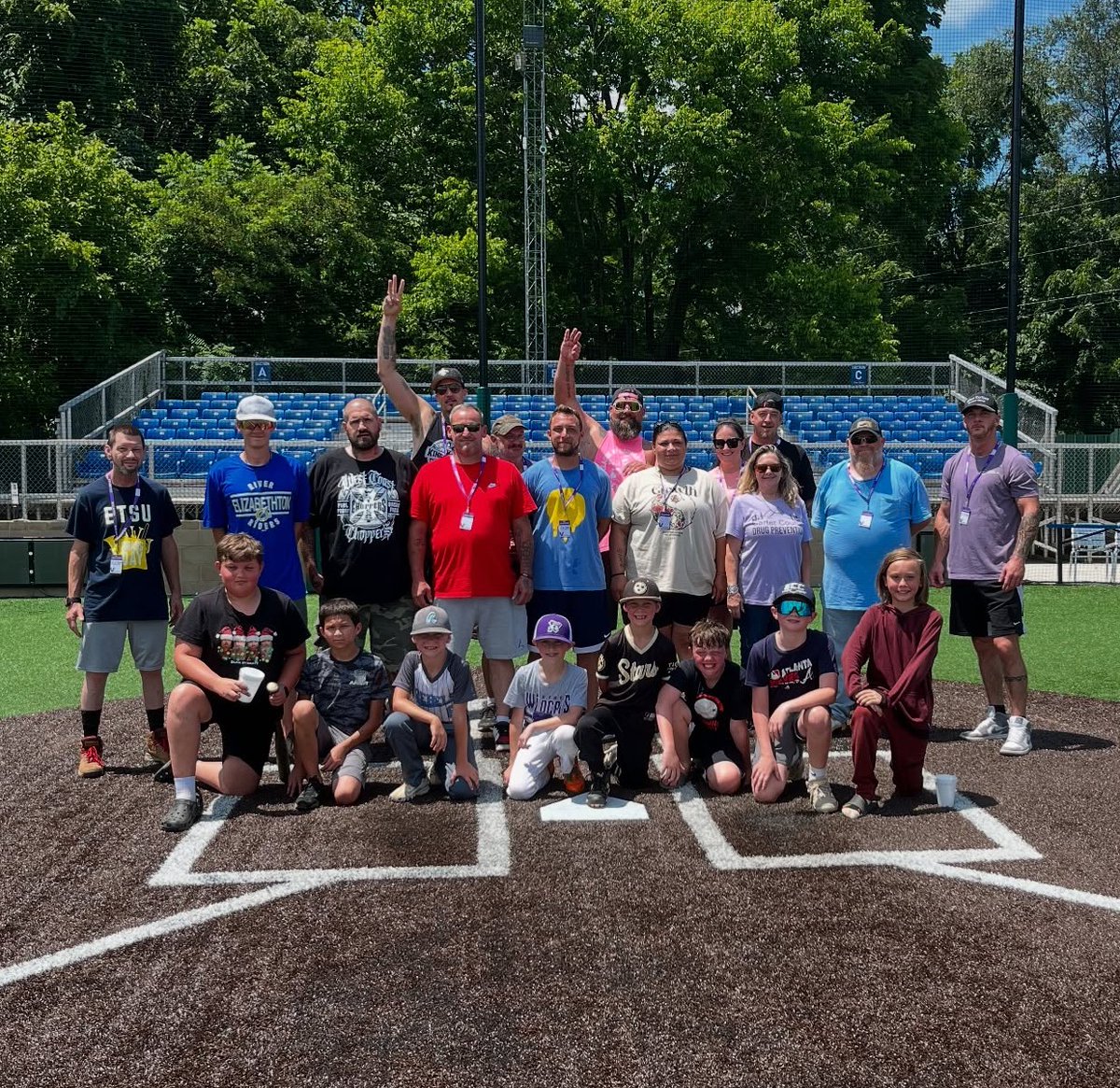 randyboyd's tweet image. Proud of @elzriverriders for teaming up with Carter County Drug Prevention for a day of fun and purpose. A great reminder that baseball builds community and helps keep kids on the right path. Well done!