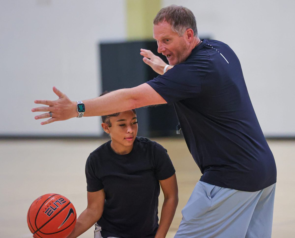 LJagsbball's tweet image. Day two of camp, a lot of fundamental competition drills, and games. Campers are working hard, and having fun.
#BuildingAChampionshipCulture
@McCormick_Hays @DMS_Mustangs @HaysCISD @JhsJags @CoachCarlin @Coach_Akina @CoachLMoffett