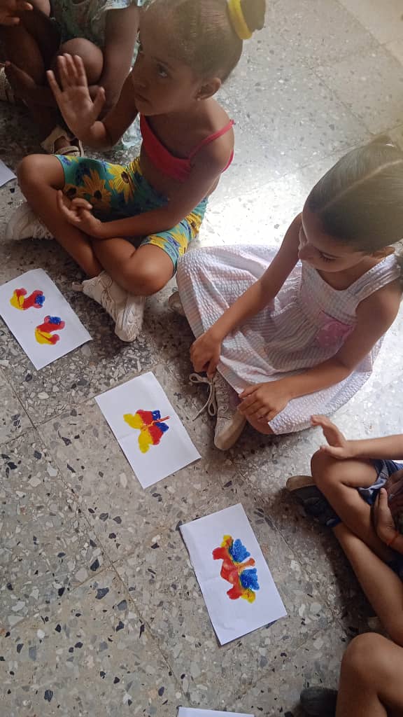 HEdgeIsmaelillo's tweet photo. Círculo Infantil Ismaelillo de Habana del Este. En la mañana de hoy se realizó en nuestra Institución un taller de artes plásticas con los niños de 4to y 5to de vida bajo el título Los colores de la creación. https://t.co/jtCZFEwic8