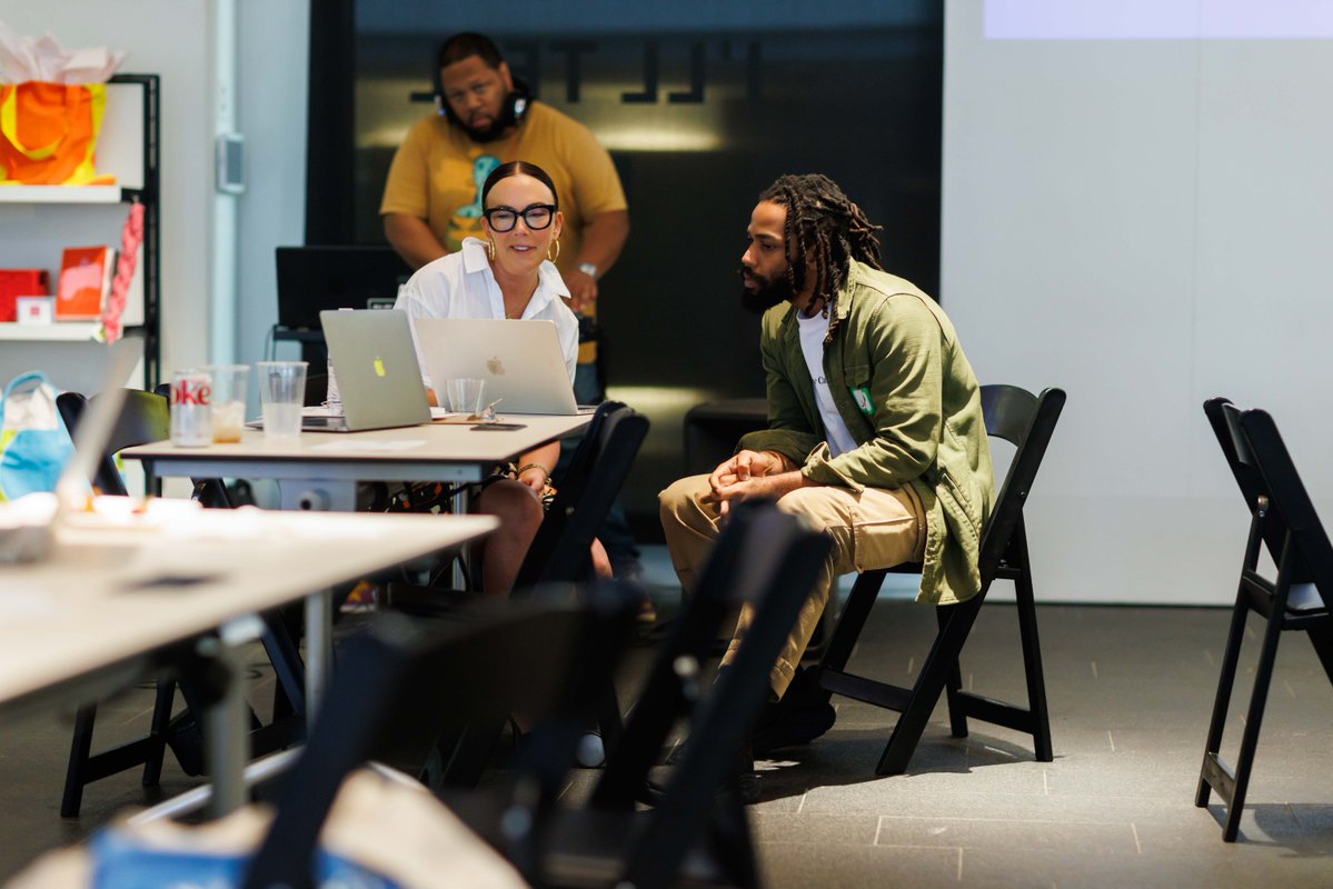 WikimediaNYC's tweet image. This month, Wikicurious landed at The Bechtler in Charlotte, North Carolina! Dr. Amy Carleton led a training for more than 60 new Wikipedians focused on addressing content gaps on Wikipedia and good digital citizenship. Wikicurious is supported by @craignewmark philanthropies.…