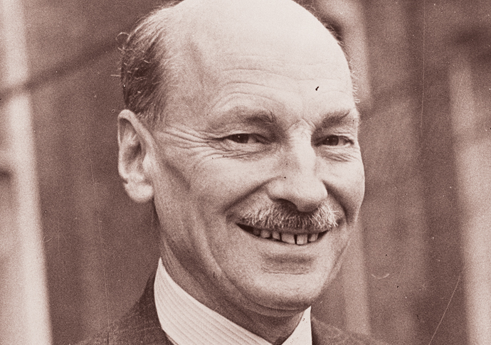 LeeDavidEvansUK's tweet image. When Clement Attlee became Labour leader, everyone thought it was a poisoned chalice.
Labour had won just 52 seats at the last election, versus 470 for the Tories.
But Attlee laughed off his status as the underdog, telling one Tory MP, 'Yes, I am accepting condolences.'