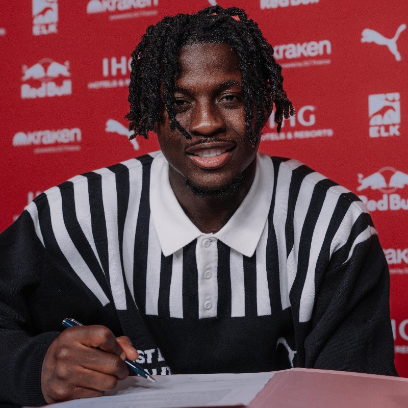 RBLeipzig_EN's tweet photo. RB Leipzig have completed the signing of Johan Bakayoko ✍️

The Belgium international has joined the Red Bulls from PSV Eindhoven, signing a contract until 2030 🔥

Welcome to Leipzig, Johan! 😍