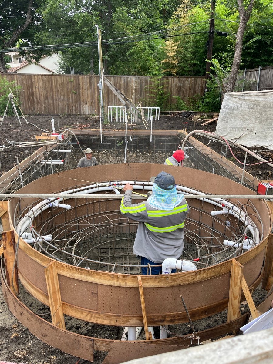 completelandTX's tweet image. Making great progress on this spa and pool project. It’s really coming to life! Can’t wait to see the final result.

#PoolAndSpa #OutdoorOasis #WorkInProgress #CompleteLandsculpture #BackyardGoals