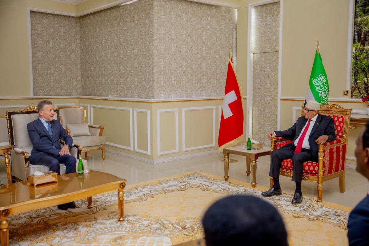 Presidencysl_'s tweet image. Somaliland: President Irro Receives Swiss Ambassador Mirko Giulietti
Presidential Palace, Hargeisa
16 July 2025
His Excellency Dr. Abdirahman Mohamed Abdillahi (Irro), President of the Republic of Somaliland, graciously received today Ambassador Mirko Giulietti, the…