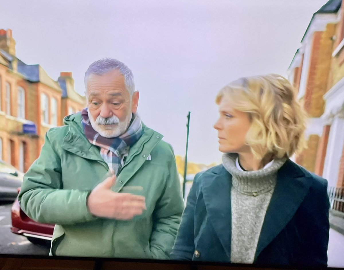 TeaWithEmilia's tweet photo. Another well presented episode of #InTheFootstepsOfKillers last night. I hope the police act on the information #ProfDavidWilson @EmiliaFox and @DrGrahamHill1 found and finally get justice for all 5 victims! https://t.co/qmviTZr7fq