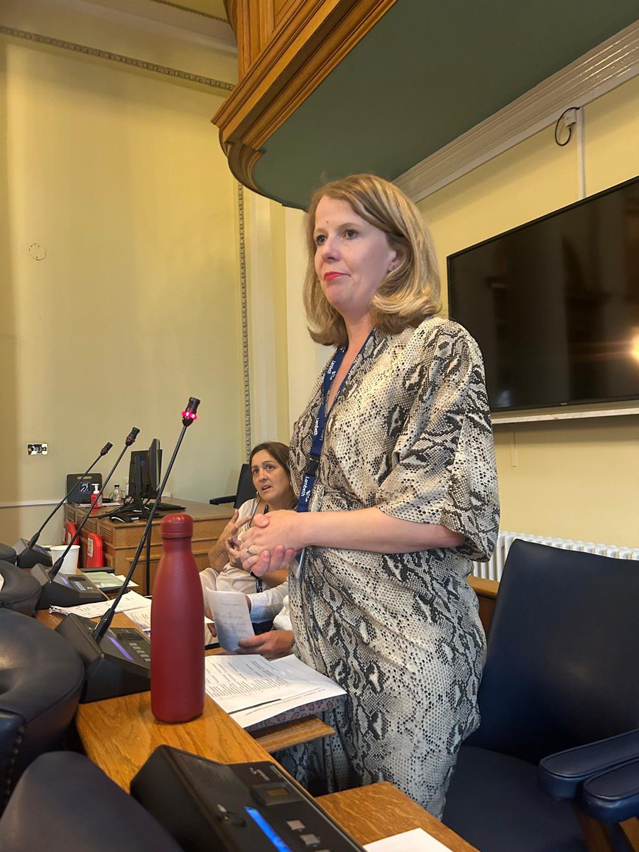 Olga FitzRoy (@olgafitzroy) on Twitter photo Today @ Full Council I asked <a href="/RezinaChowdhury/">(((Rezina))) 🌹🐝</a> to support Cllrs in inviting <a href="/TfL/">TfL</a> <a href="/willnorman/">Will Norman</a> & <a href="/SebDance/">Seb Dance</a> to meet residents in St Martin’s & update them on plans for the Tulse Hill Gyratory, & so they can see this dangerous piece of road first hand. We appreciate your support. Today @ Full Council I asked <a href="/RezinaChowdhury/">(((Rezina))) 🌹🐝</a> to support Cllrs in inviting <a href="/TfL/">TfL</a> <a href="/willnorman/">Will Norman</a> & <a href="/SebDance/">Seb Dance</a> to meet residents in St Martin’s & update them on plans for the Tulse Hill Gyratory, & so they can see this dangerous piece of road first hand. We appreciate your support.
