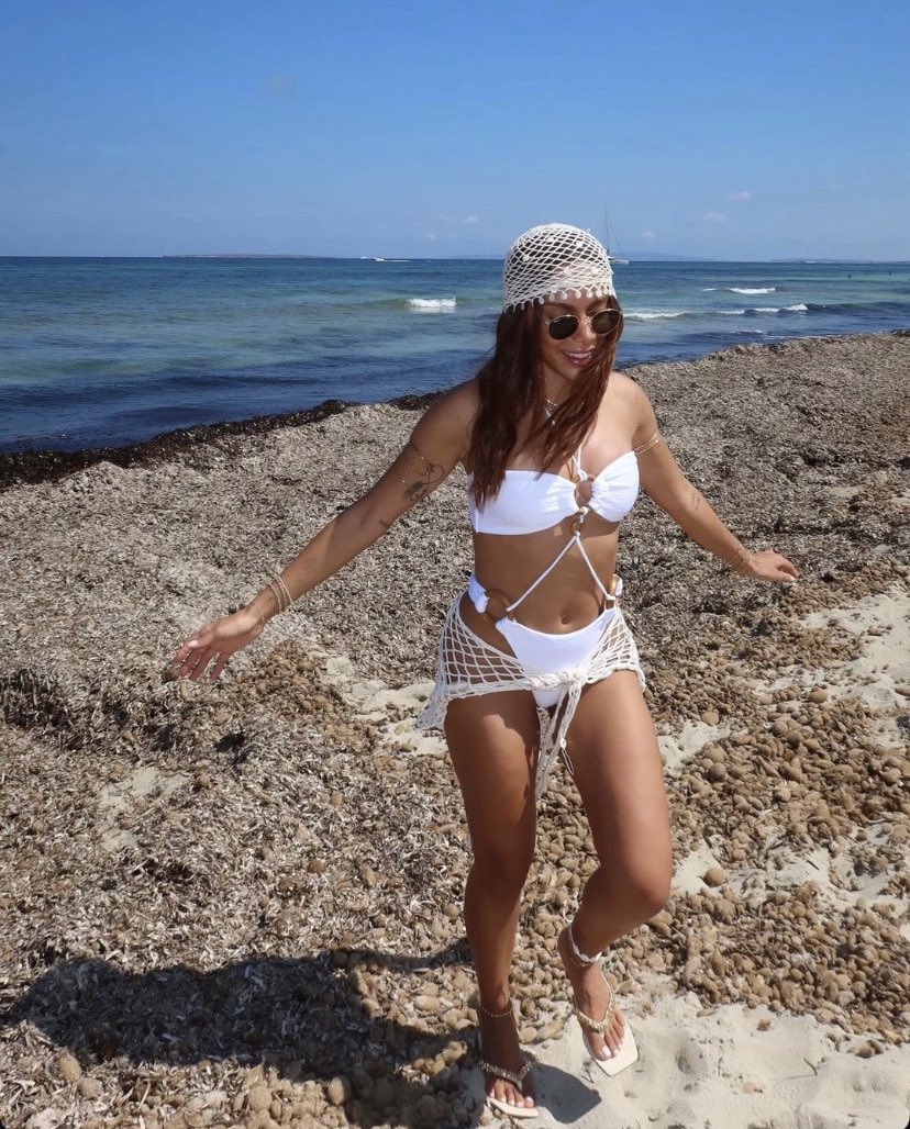 NikolaRyback's tweet image. Anitta’s new photo from Ibiza 🇪🇸