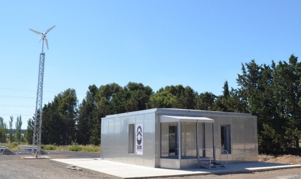 CUDZaragoza's tweet image. El prototipo de módulo habitable diseñado y construido por el consorcio @HidrogenoAragon @ARPAemc #BHAUS y @CUDZaragoza dentro del proyecto europeo Zero Energy Mod @LIFEprogramme recibe el certificado de edificio de baja demanda energética cud-agm.es/news/item/100