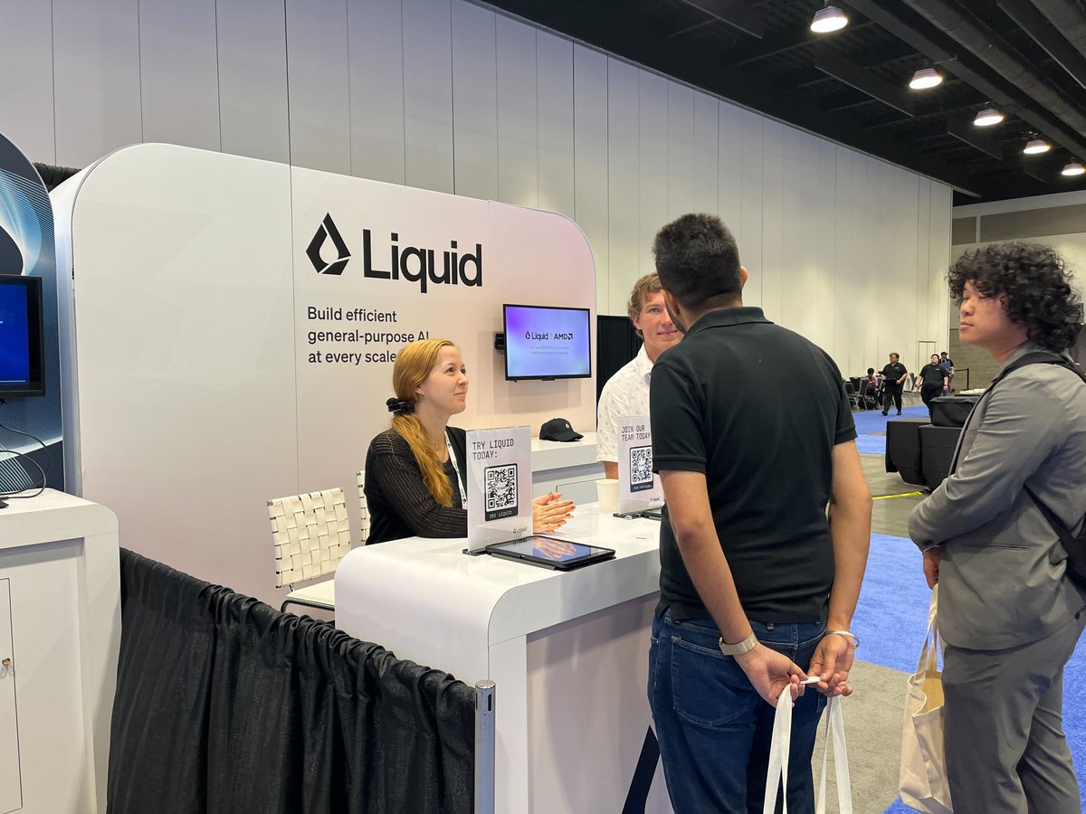 mlech26l's tweet image. We're at #ICML2025! 🚀
Stop by the @LiquidAI_ booth in Vancouver this week to chat with our team about novel architectures, AI on the edge, and explore career opportunities