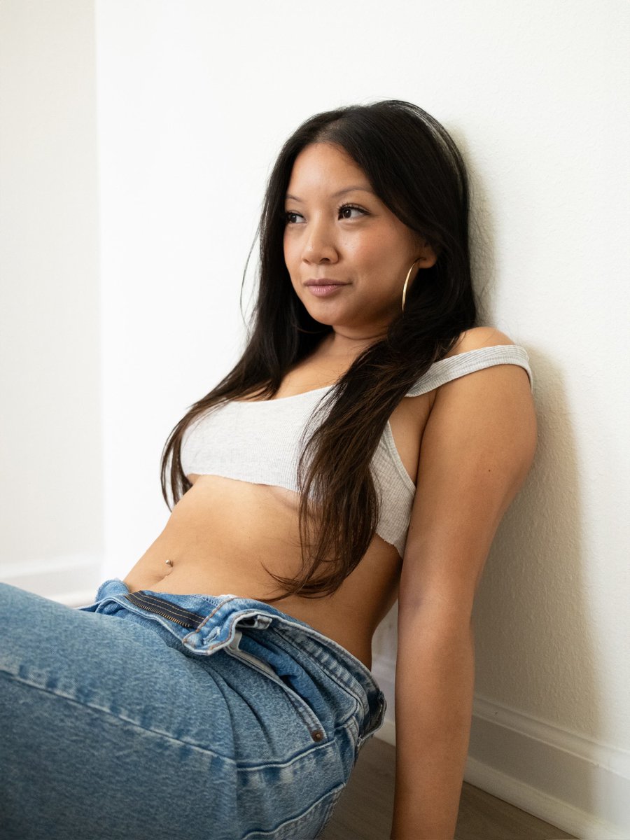 _vanessarae's tweet image. Stayin in. It’s wayy too hot out