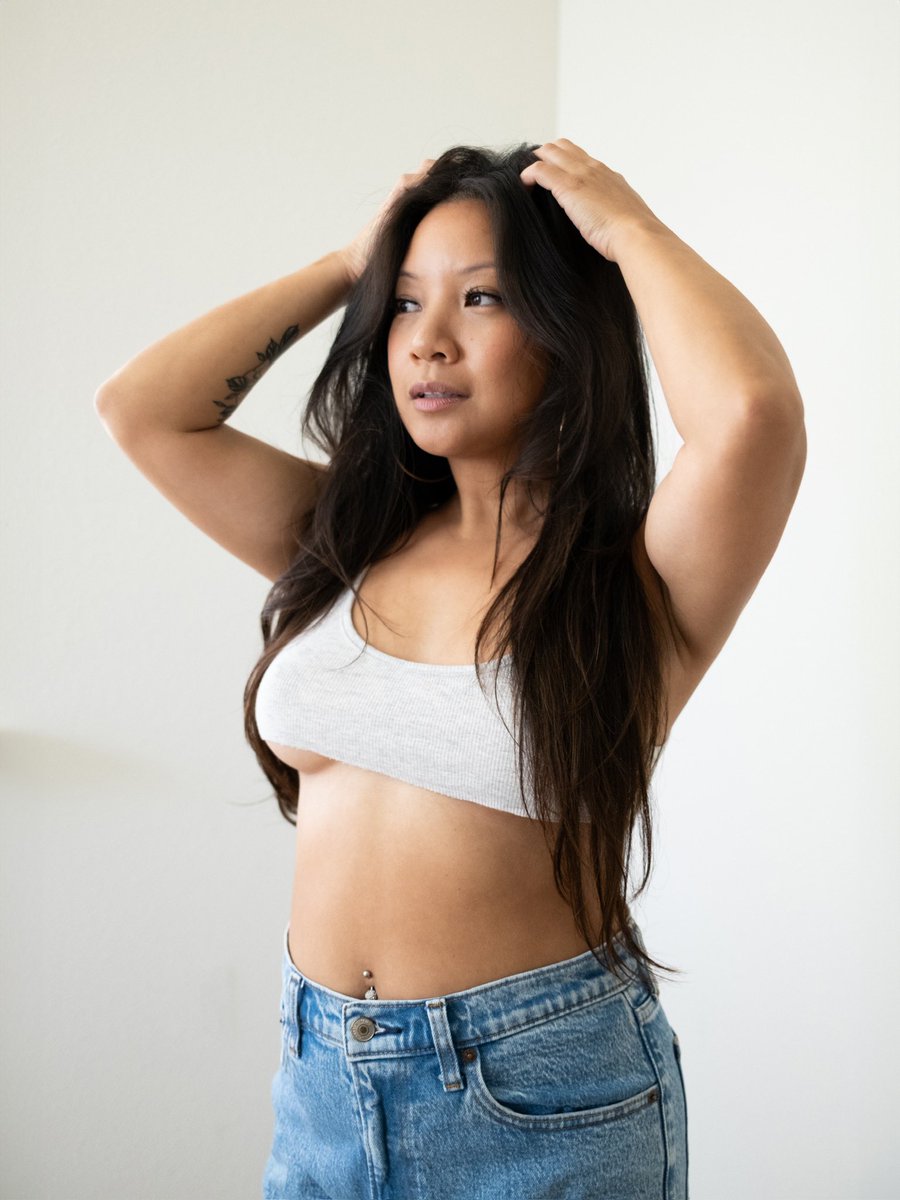 _vanessarae's tweet image. Stayin in. It’s wayy too hot out