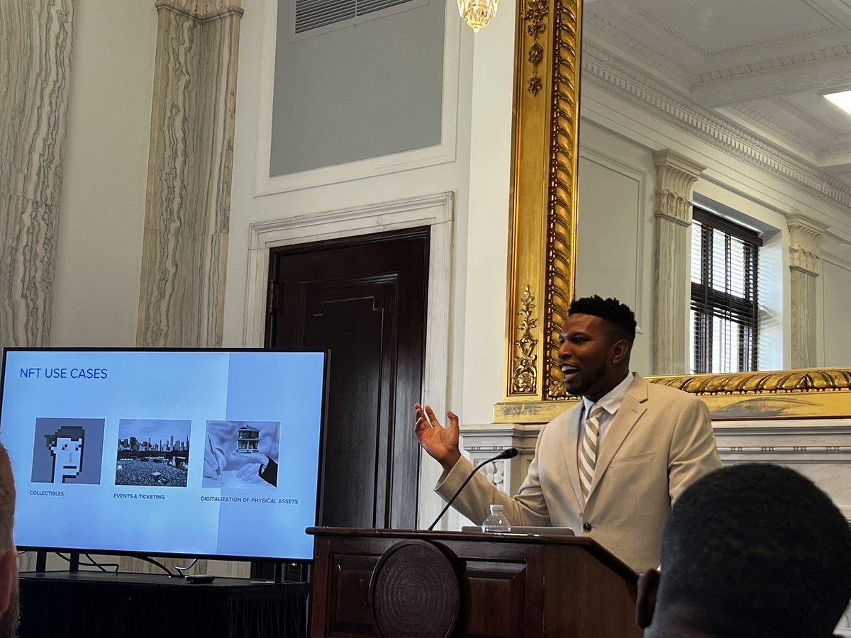 ElizabethHa's tweet image. On Capitol Hill for a Crypto 101 Briefing with a room full of Senate staffers! Fantastic conversation during the Q&A, so much curiosity & genuine interest.
An initiative between @BlockchainAssn, @standwithcrypto and @coinbase.
@Dare_Carter and Michael Postupak 👏👏