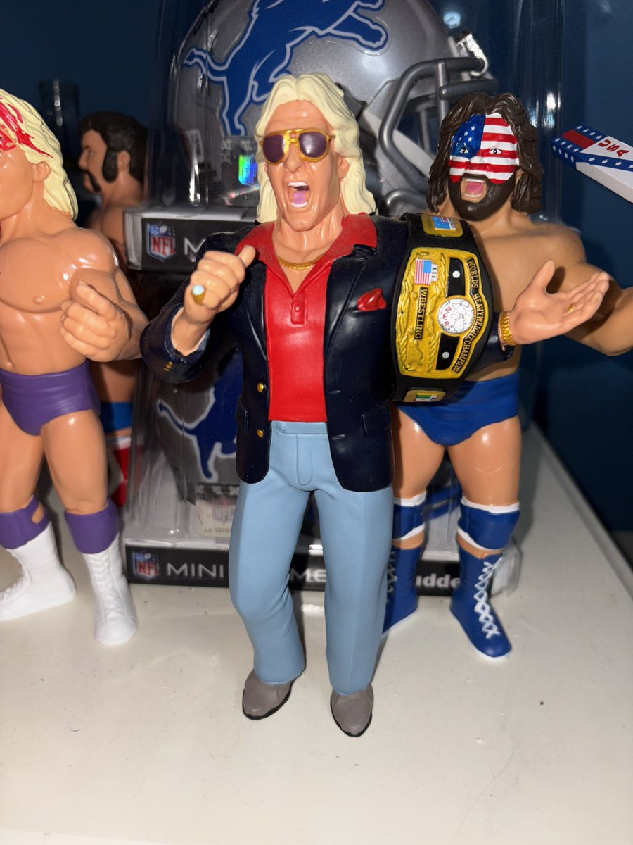 zman9111's tweet photo. To be the man you gotta buy the man wooooo! Buy your Big Rubber Guys figures at https://t.co/LvRzdpJGtY #collectmajor @MajorWFPod @TheMattCardona https://t.co/BBQNV9ckPF