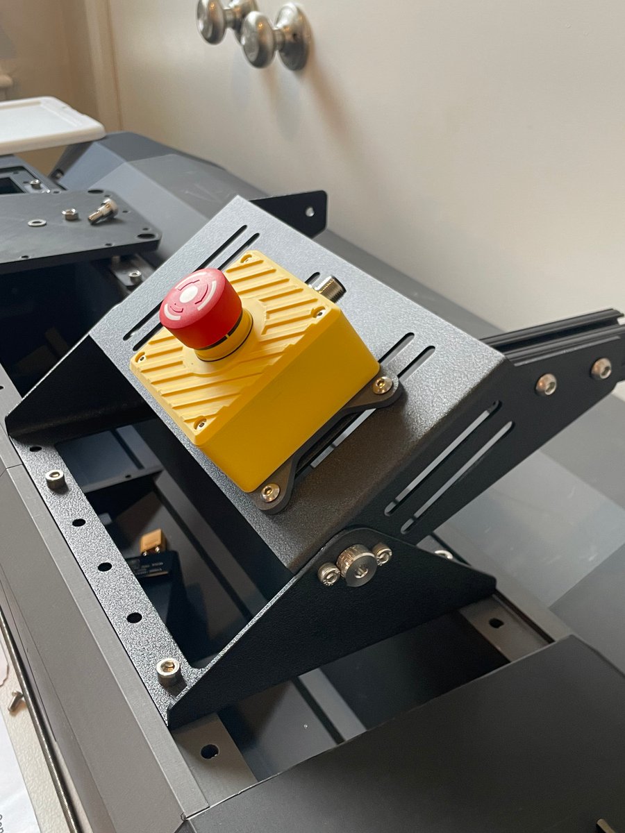 chris_dalke's tweet image. Nothing beats the feeling of making something in CAD, ordering parts, waiting weeks for things to arrive... and it fits together perfectly