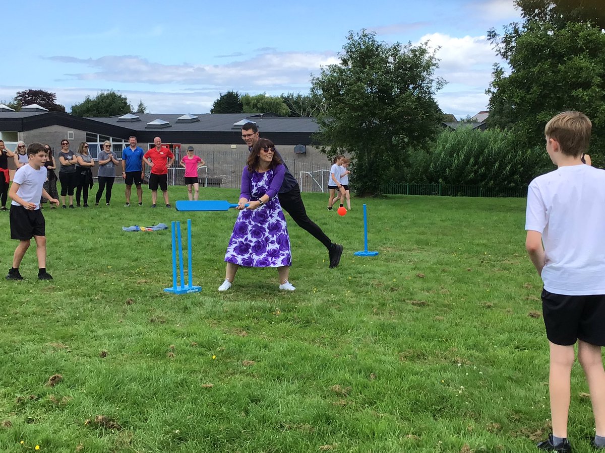 The staff vs Year 6 cricket match was held this afternoon. The staff terrified Y6 by starting with a Macarena Haka, and then went in to bat. There were some tremoundous performances but also some amazing fielding from Y6. The day sadly ended in a defeat for Y6.