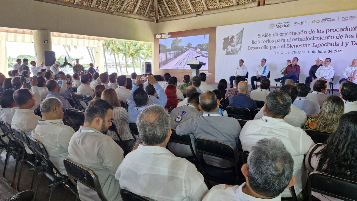 FEC_AC's tweet image. Seguimos impulsando el desarrollo económico con visión de largo plazo, alineados con las vocaciones productivas del estado.
#FomentoEconómicoChiapas #ChiapasProductivo #PODEBIs2025 #DesarrolloRegional #InversiónConFuturo