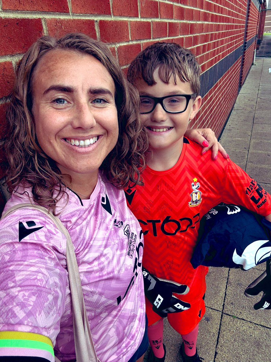 Oh to play footie with your son 🥰