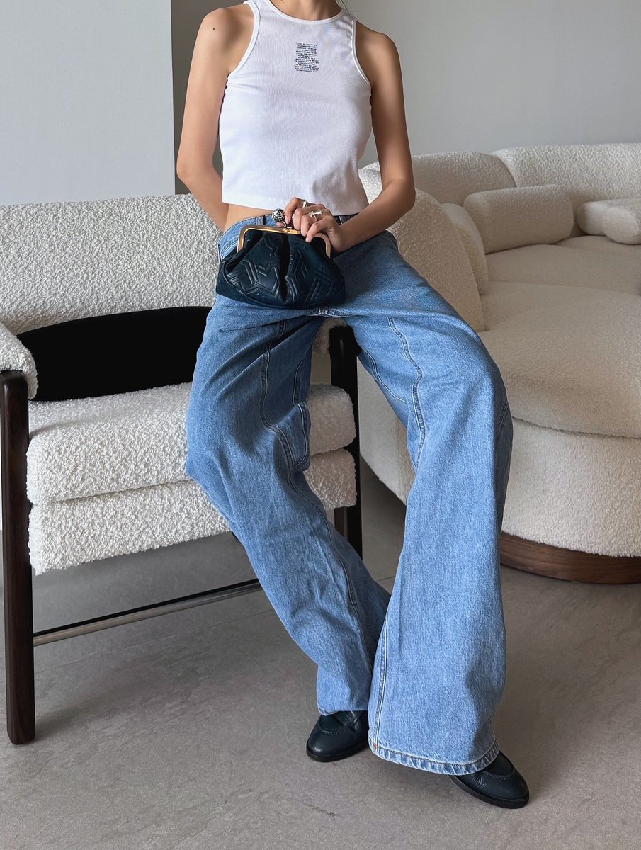 tarafansubfr's tweet photo. [PHOTO] #HYOMIN #효민 #티아라 T-ara IG Update (160725)
@/weekendmaxmara
#pasticcinobagworldtour
#weekendmaxmara
#spanisheritage https://t.co/AaiIyqxSvo