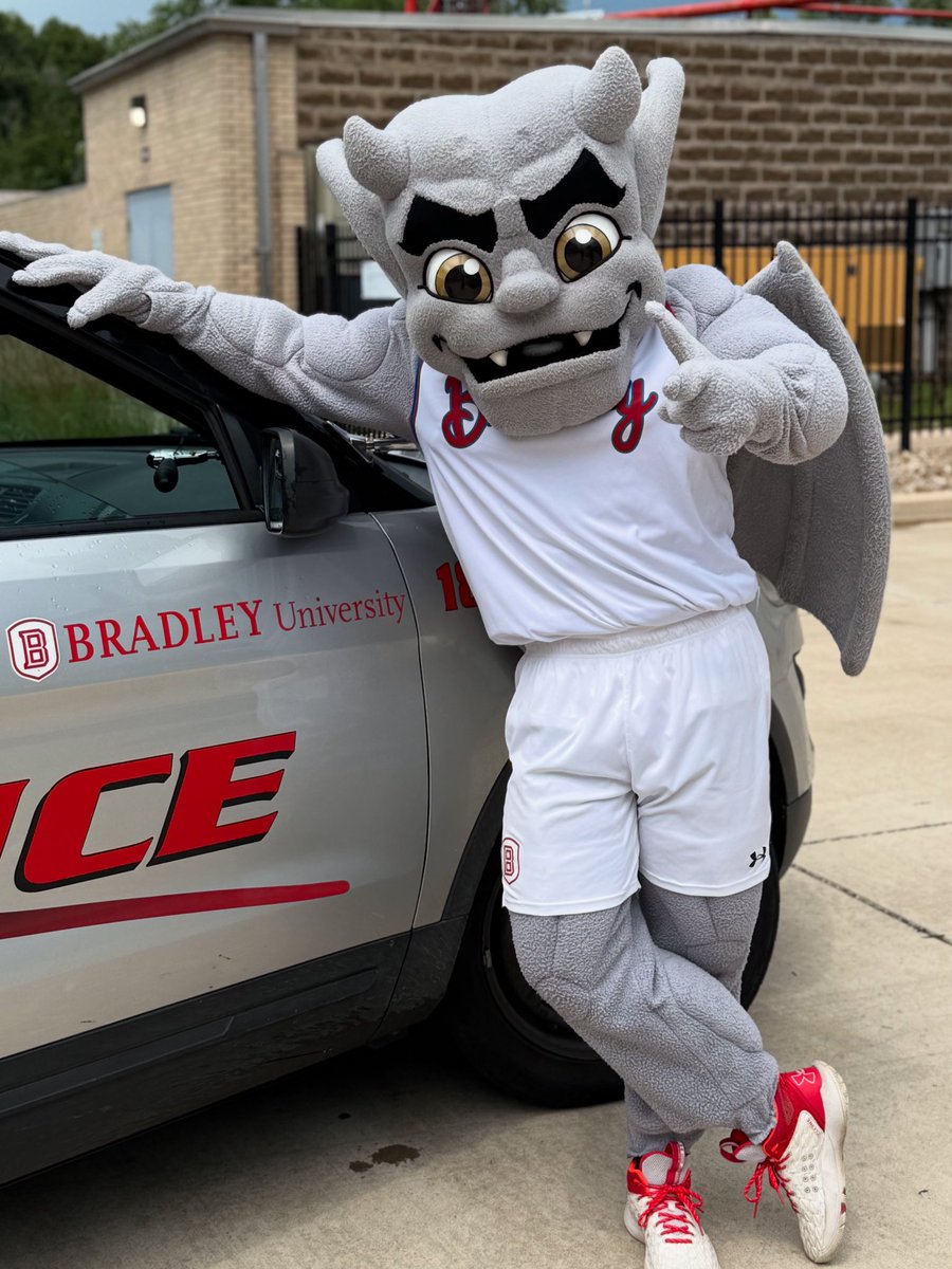 🚨When the drip is so loud, BUPD has to step in.🚔

Kaboom’s crime? Reckless display of Bradley Pride 🔥