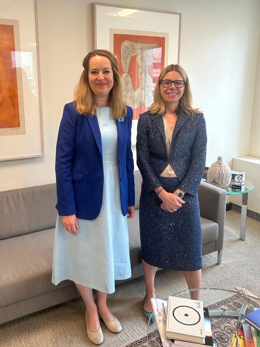 IOMchief's tweet image. From Micronesia to Bangladesh to Chad, IOM has worked with gov'ts worldwide on dozens of @WorldBank-funded projects.
Great to meet today with @bjerde_anna about how we can collaborate further, anticipating and address displacement and helping to create jobs around the world.
