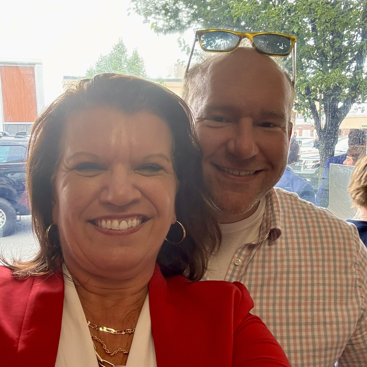 maryannstiffler's tweet image. Jimmy McGrady and his team at Majestic Lunch in hosted veterans for a visit with @VP and @PATreasurer Stacy Garrity today in Pittston! #NoTaxOnTips