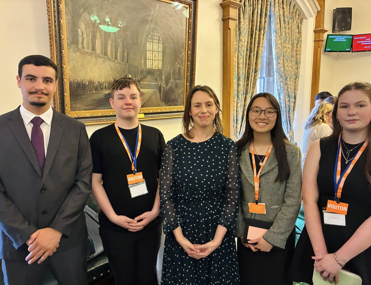 Thrilled to be joined by my constituent Hannah from Middleton - who is part of Rochdale Youth Council - and other young people from across the North West in Parliament today. They were all so passionate and articulate, and I was pleased hear about their priorities.